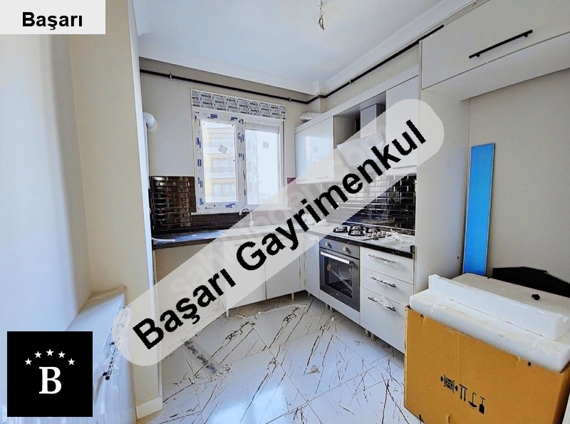 Başarı'dan firsat göztepede mi̇ni̇büse yakin balkonlu 115 m2 3+1