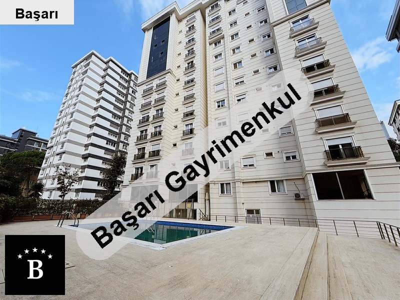 Başarı'dan 7/24 günli̇kli̇ havuzlu spor salonlu si̇tede lux 2+1