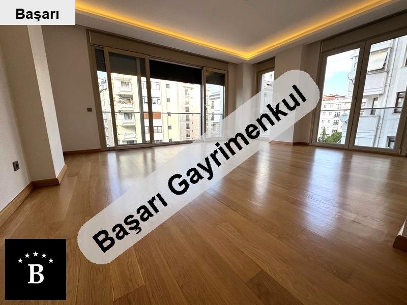 Başarı'dan suadiyede bağdat caddesine çok yakın satılık 100m2 net 3+1