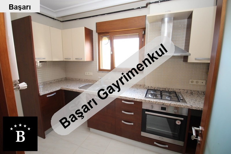 Başarı'dan erenköy etemefendi̇de presti̇jli̇ bakimli bi̇nada masrafsiz 2+1