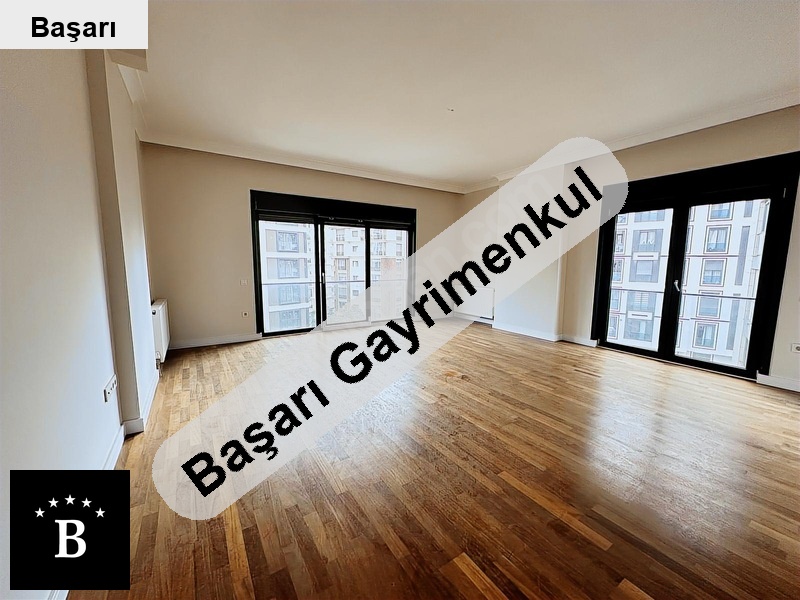 Başarı'dan  suadi̇ye bağday cad yakini 7yillik bi̇nad 3+1