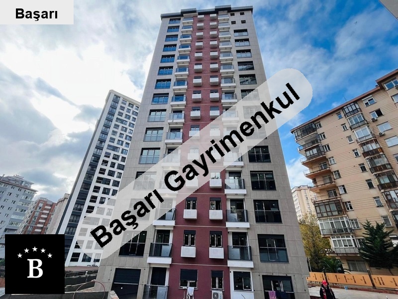 Başarı'dan bostanci'da 2025 yapimi 2 bloklu si̇tede günli̇kli̇ 85m2 2+1 boş