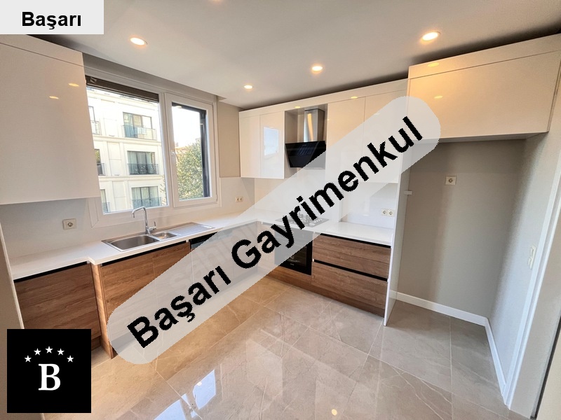 Başarı'dan bostanci'da bağdat'a  marmaray'a yakin 150m2 3+1 balkonlu