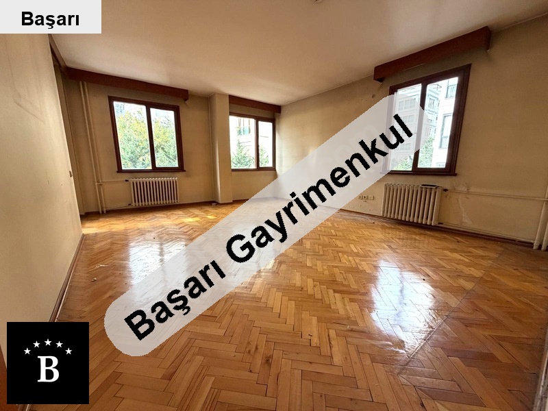 Başarı'dan suadiyede bağdat cadçok yakın satılık 3+1 balkonlu boş daire