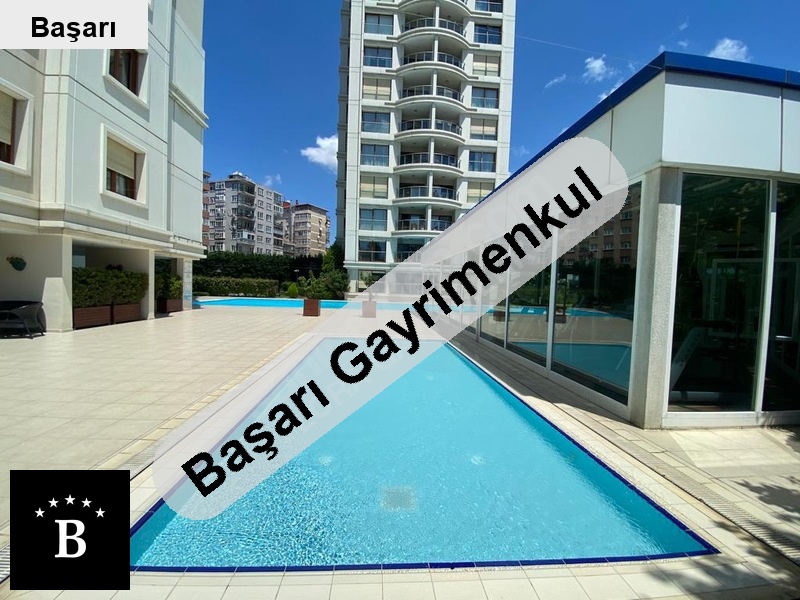 Başarı'dan si̇te i̇çi̇nde havuzlu 24 saat günli̇k ferah geni̇ş 4+1