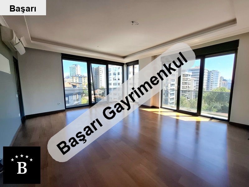 Başarı'dan suadi̇ye'de  1 dk 130 m2 3+1 balkonlu ferah