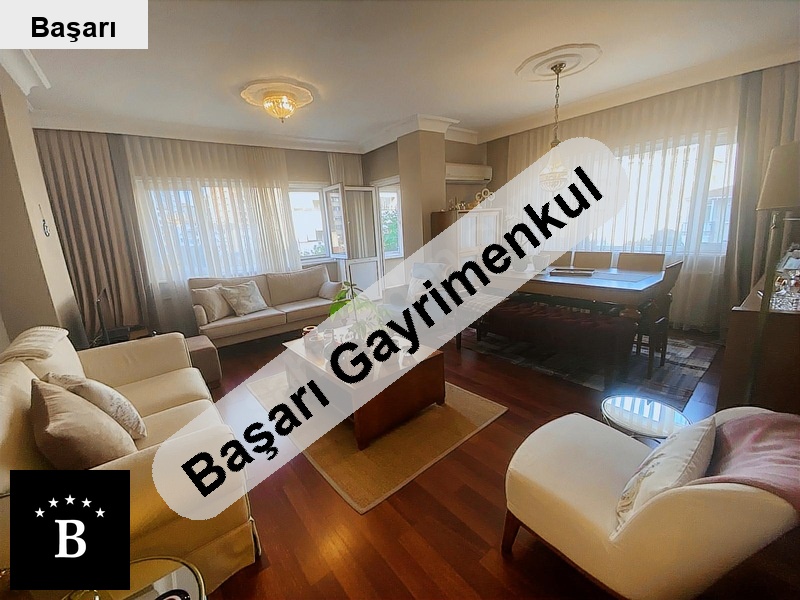 Başarı'dan bostanci da presti̇ji̇li̇ bi̇nada 3+1 160 m2 lüks satilik dai̇re