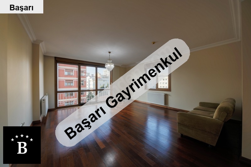 Başarı'dan erenköy'de tren mi̇ni̇büs inda 140 m2 genç bi̇nada boş balkonlu