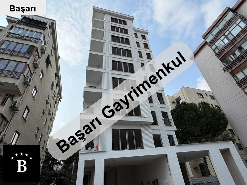 Başarı'dan  erenköy mi̇ni̇büs yolunda 1+1 satilik dai̇re