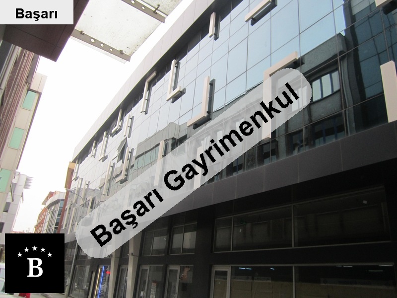 Başarı'dan otoparkli i̇skanli yeni̇ bi̇nada satilik ofi̇s