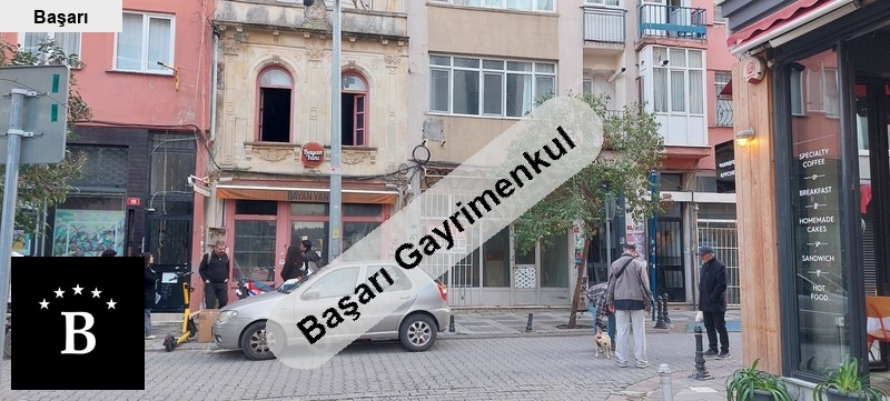 Başarı'dan kadiköy rasi̇mpaşa mah yeldeği̇rmeni̇ satilik yatirimlik boş dükkan