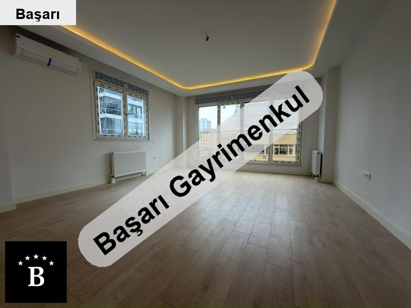 Başarı'dan bostanci'da bağdat cd 3bi̇na ebanyolu balkonlu 125 m²