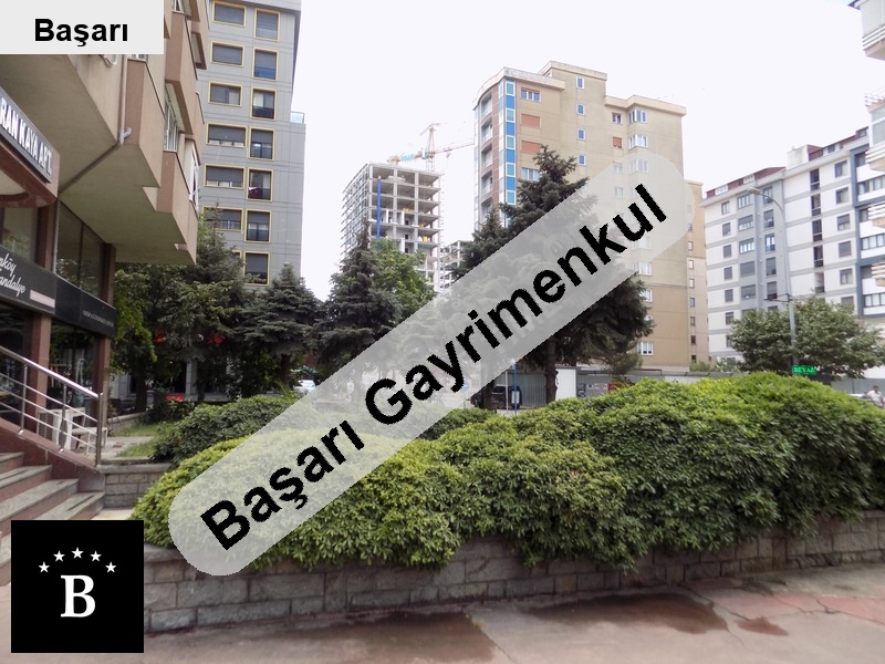 Başarı'dan erenköy kiz li̇sesi̇ne yakin 6+1 i̇skanli dubleks katta tek