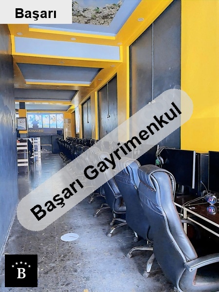 Başarı'dan kadiköy rasimpaşa da depolu wc li dükkan