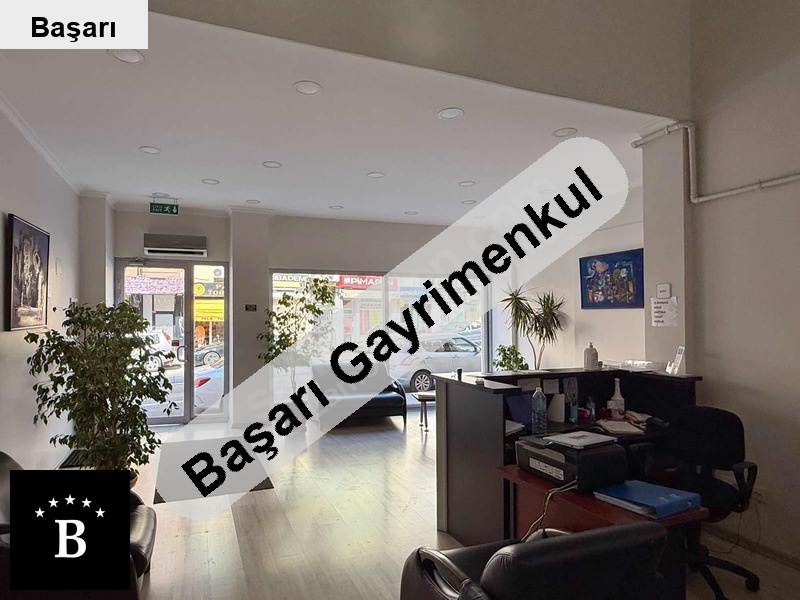 Başarı'dan acıbadem  üzerinde satılık dükkan