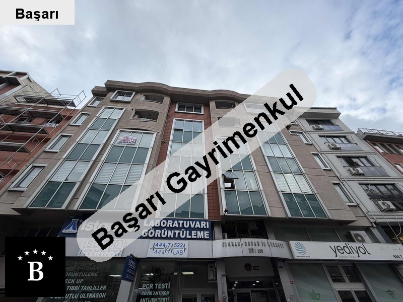 Başarı'dan kadiköy merkezi̇ konumda yüksek ki̇ra geti̇ri̇li̇ ofi̇s  i̇ş yeri̇