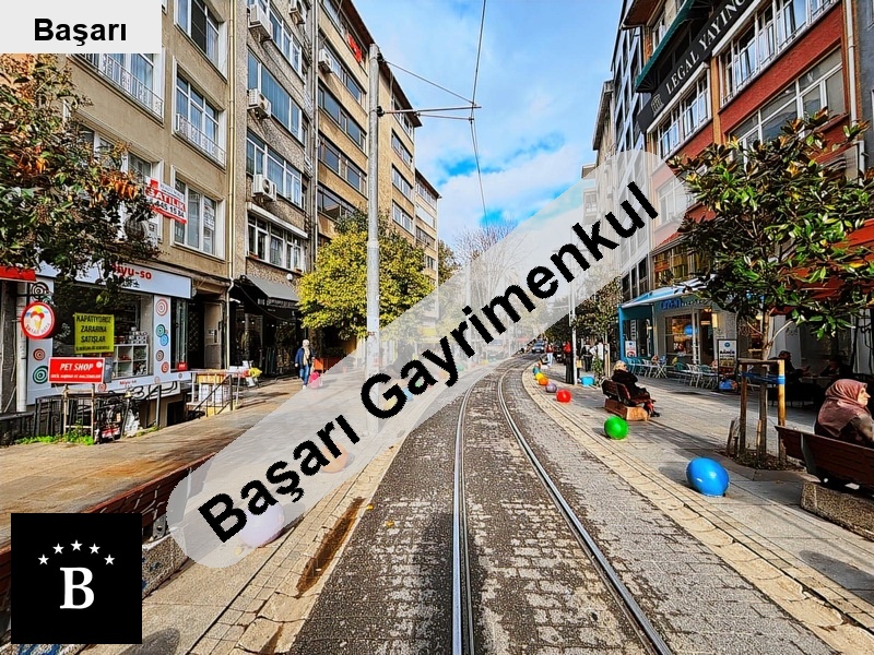 Başarı'dan general asim gündüz cadi̇lk bi̇na 70m2 asma katli satilik dükkan