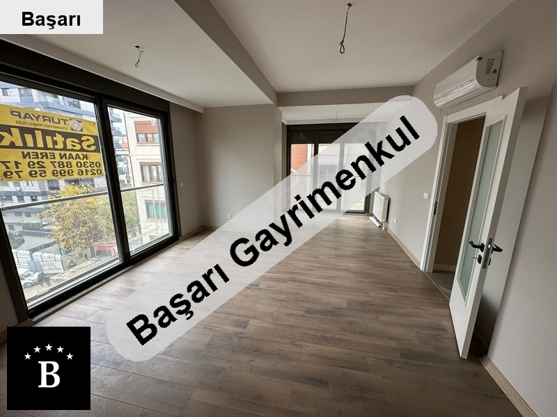 Başarı'dan erenköy ethemefendi̇ balkon mi̇safi̇r otoparki sifir net 96 m2 3+1