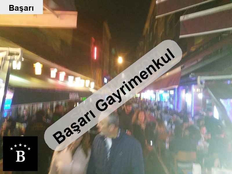 Başarı'dan kadiköy çarşisinin hareketli̇ yeri̇nde ki̇racili 22 m2 kupon dükkan