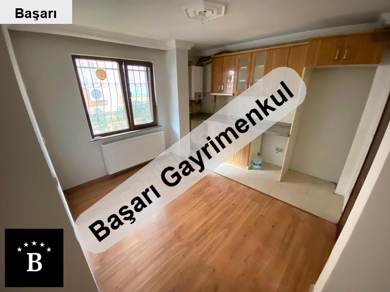 Başarı'dan i̇stanbul  bostanci spori̇um'da 13 yillik 1+1 düz gi̇ri̇ş kati