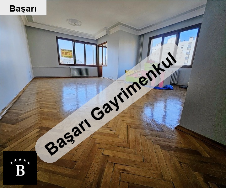 Başarı'dan kozyataği acibadem hstyani 4+1 180 m2 doğa manzarali ebanyo