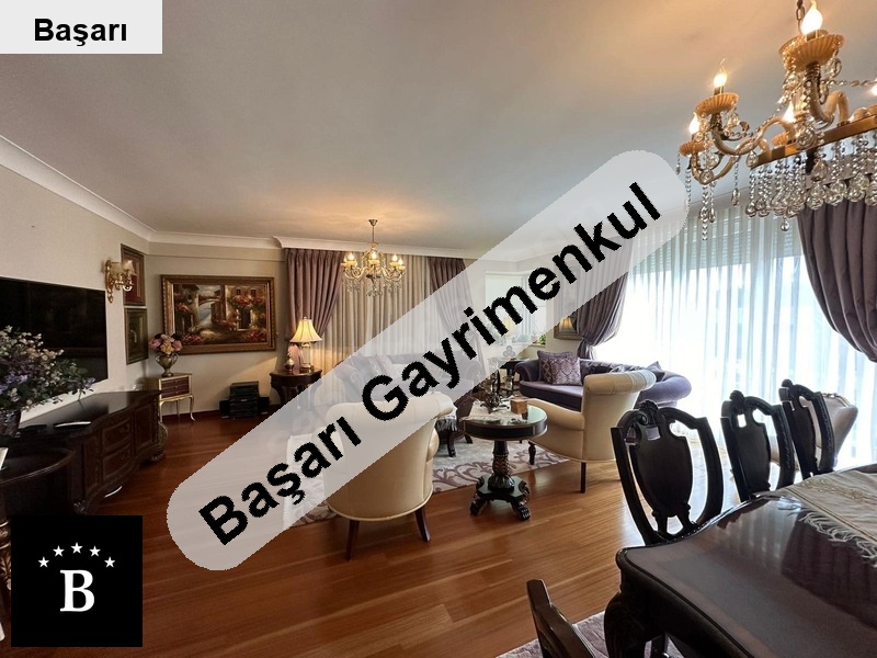 Başarı'dan üsküdar erenköyde 4+1 katta tek lüks satilik yeni̇