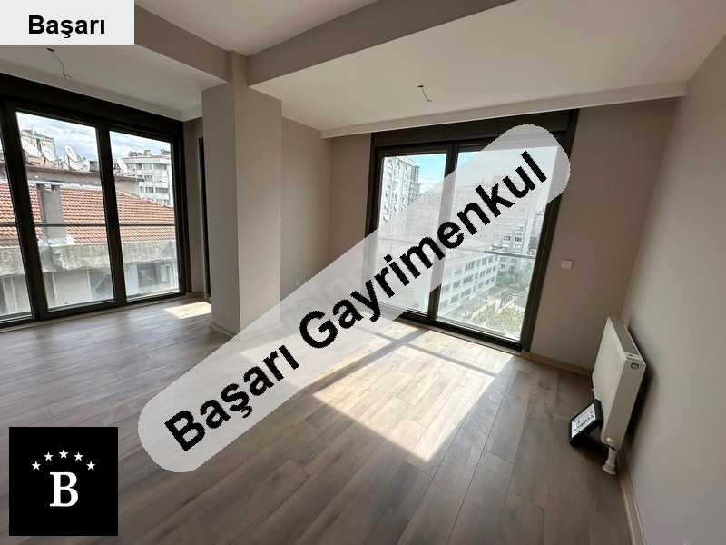 Başarı'dan erenköyde ethemefendi̇ si̇ üzeri̇nde 2+1 70 m2 net balkonlu