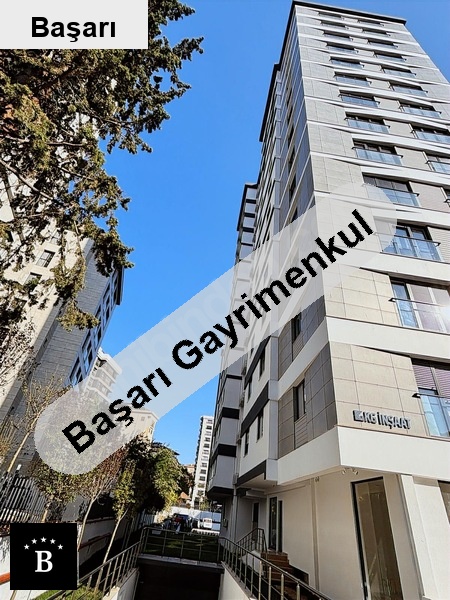 Başarı'dan erenköyde merkezi̇ konum marmaray'a yakin 3+1 oturuma hazir