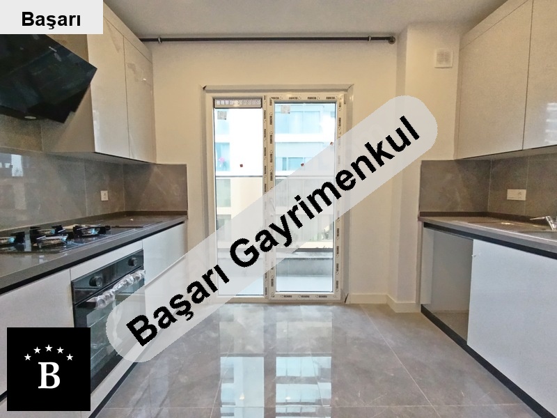 Başarı'dan cıda bağdat caddesine yakın 3+1 sıfır daire