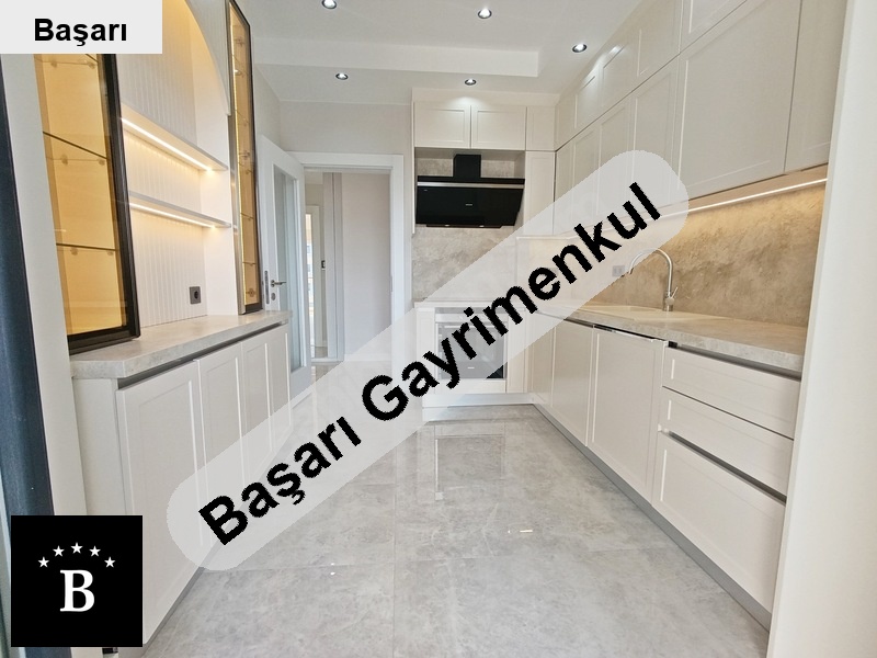 Başarı'dan erenköy ethem efendi sinde havuzlu günlikli 3+1 daire