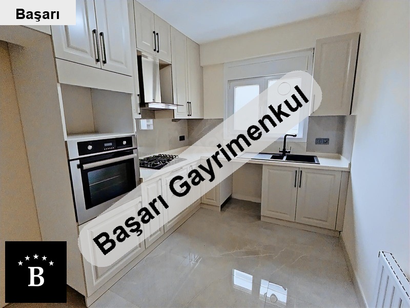 Başarı'dan erenköy kaşanelerde günlikli havuzlu yeni binada 2+1 daire