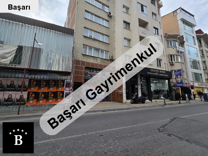 Başarı'dan kadıköy kuşdili  üzerinde i̇skanlı boş 190m2 dükkan mağaza