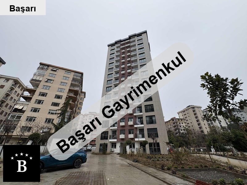 Başarı'dan havuzlu çocuk oyun parkli günli̇kli̇ si̇tede 2+1 70m² net