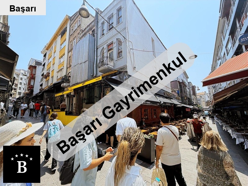 Başarı'dan kadiköy caferağada 165000 tl ki̇racili 150 m2 satilik dükkan