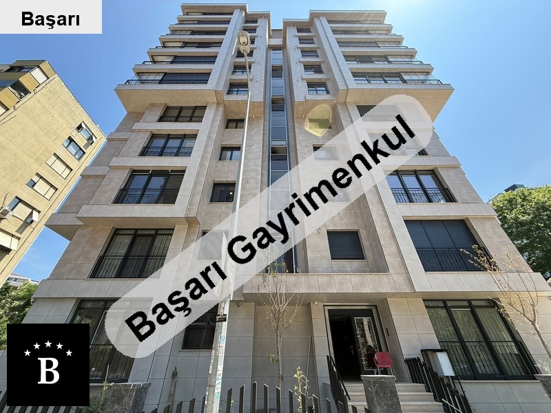 Başarı'dan fbahçe sahilde deniz manzaralı balkonlu ebanyolu lüks sıfır 3+1