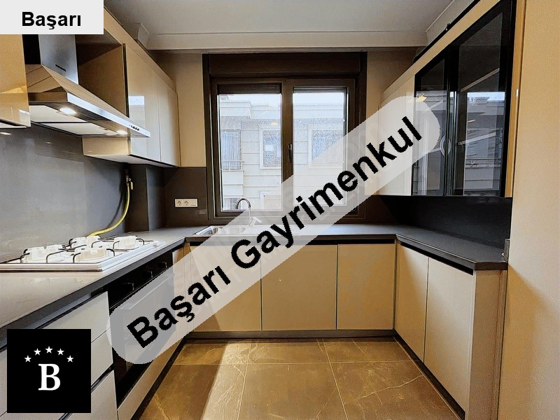 Başarı'dan erenköy'de ebeynli̇ balkonlu 3+1 135m² sifir boş firsat dai̇re