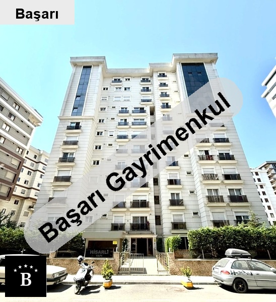 Başarı'dan bağdat si̇ne yakin geni̇ş 2+1 si̇te i̇çeri̇si̇nde havuzlu