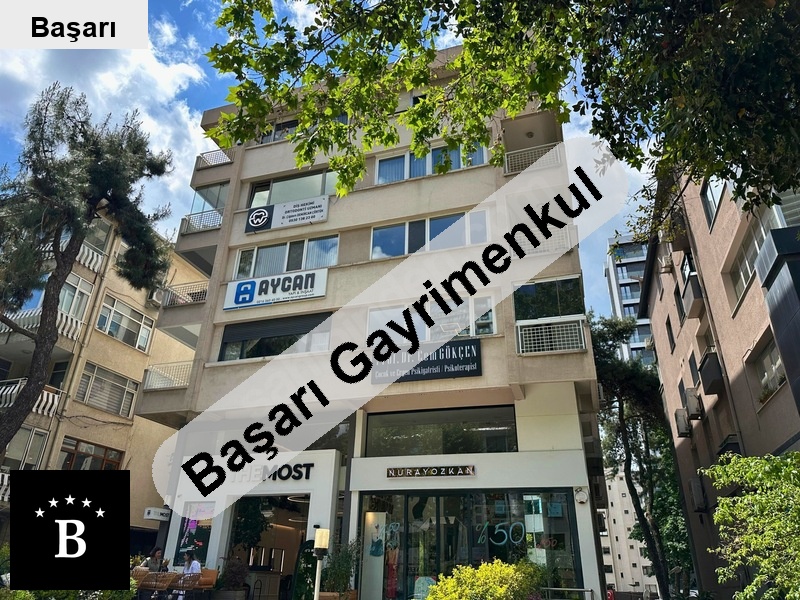 Başarı'dan i̇ş yeri̇ tapulu müstaki̇l gi̇ri̇şli̇  üzeri̇nde boş (3+1)