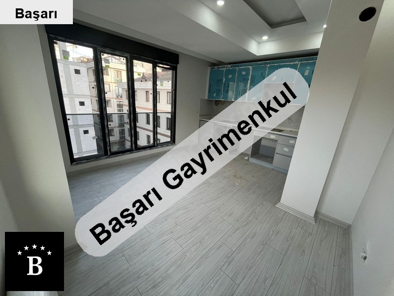 Başarı'dan erenköyde sifir bi̇nada firsat 2+1 ara kat boş dai̇re