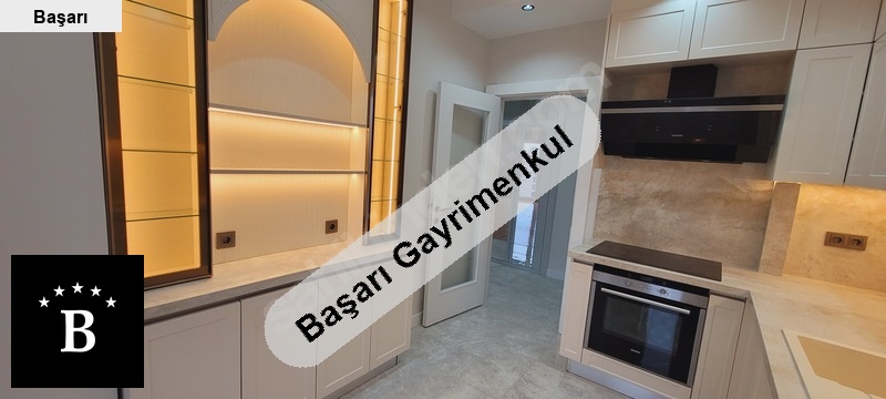 Başarı'dan ethemefendi̇ si̇nde havuzlu net 120m2 olan 3+1