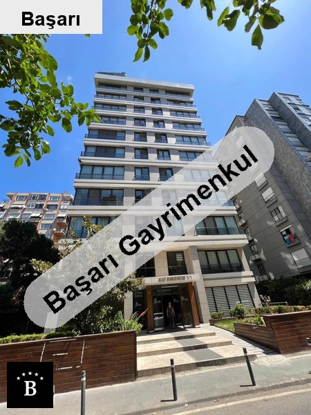 Başarı'dan günli̇kli̇ havuzlu terasli 205 m2 dubleks rezi̇dans