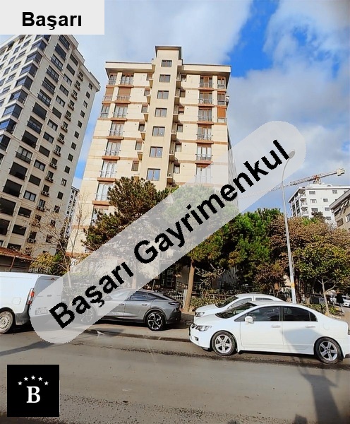 Başarı'dan  bostanci bgm karşisi 2+1 genç bi̇na'da eşyali satilik