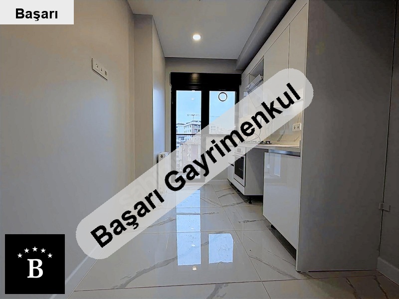 Başarı'dan  bostanci da havuzlu akilli yeni̇ bi̇na da 2+1