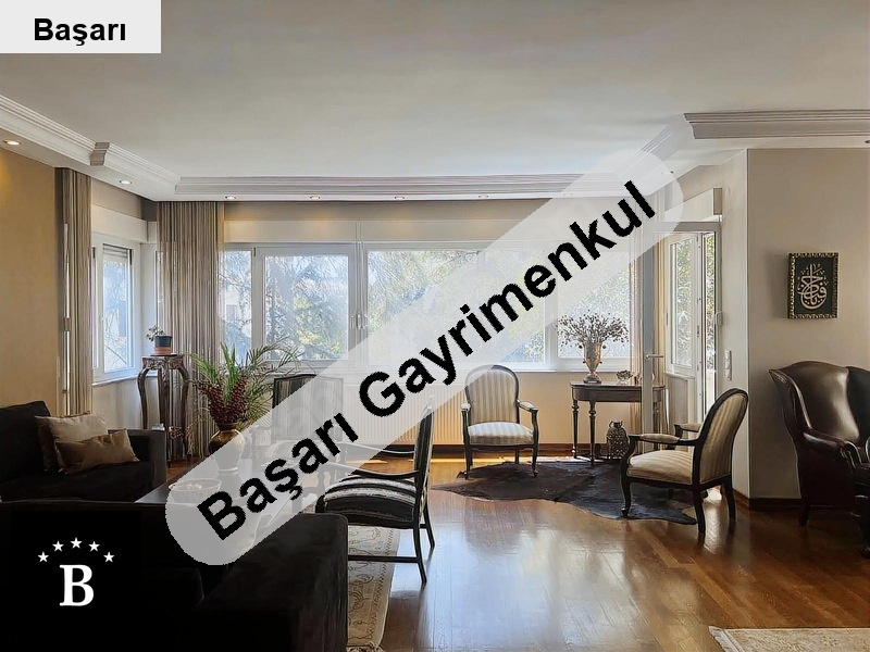 Başarı'dan çiftehavuzlarsahildeyeşilliklere bakan balkonlu4+1 195m2 brüt