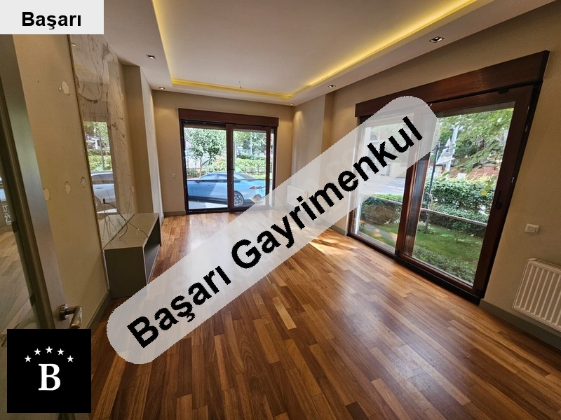 Başarı'dan  çi̇ftehavuzlar sahi̇lde 105 m2 satilik balkonlu 2+1 dai̇re