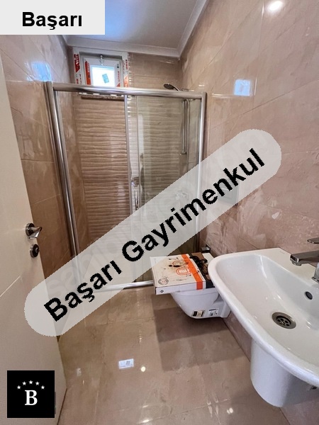 Başarı'dan  suadi̇ye'de balkonlu ebeyn banyolu 140 m2 3+1