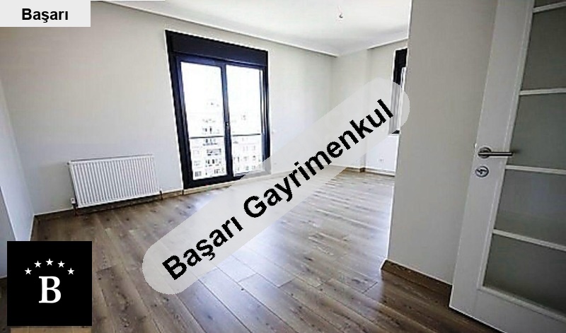 Başarı'dan kozyatağı mah metro  minübüse 50 metre mes 3+1 satılık daire