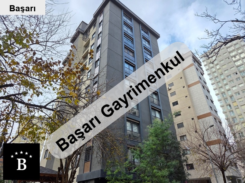 Başarı'dan erenköy'de genç binada bağdat caddesine yakın 2+1