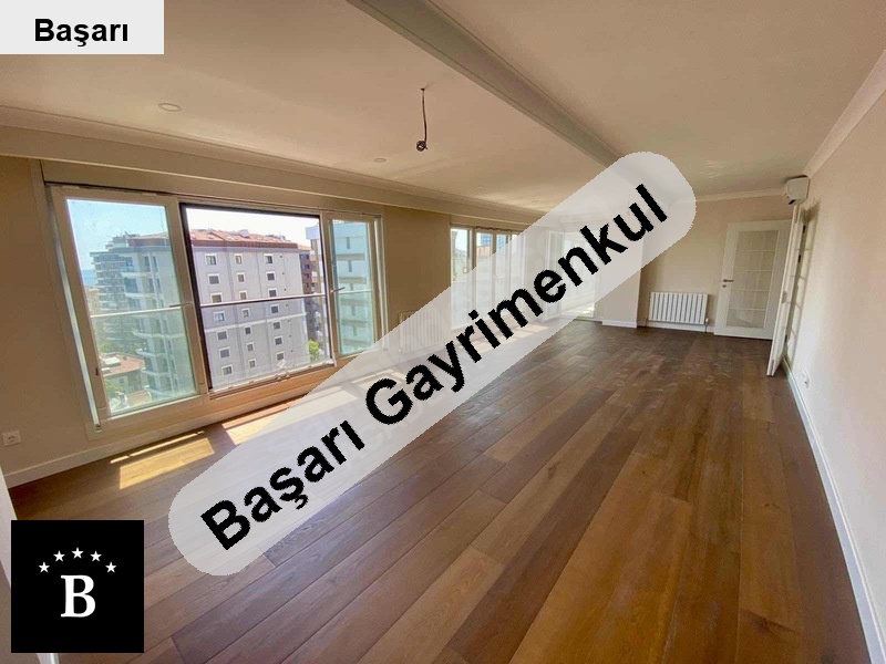 Başarı'dan fenerbahçe sahi̇l sifir bi̇na balkonlu 170m2 4+1