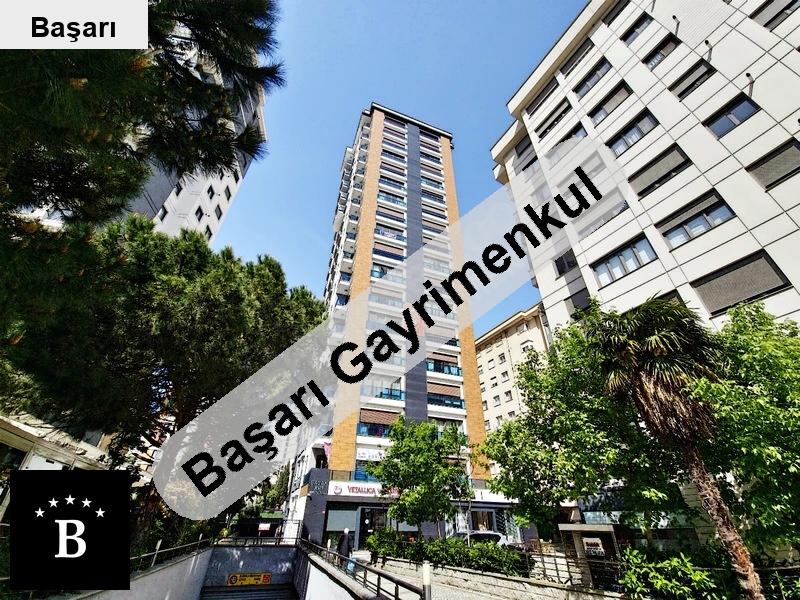 Başarı'dan  suadi̇ye ayşekadinda 5 yillik havuzlu günli̇kli̇ 3+1